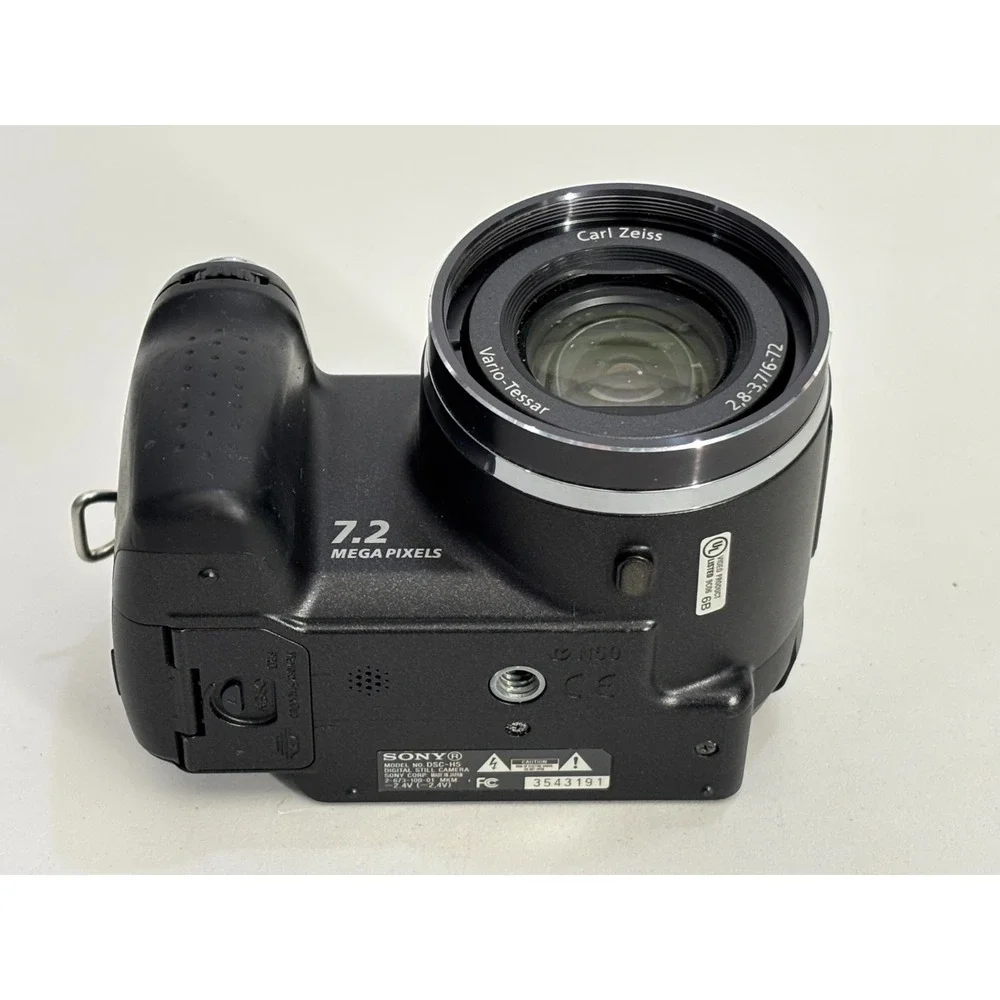 Sony Cyber-Shot DSC-H5 7.2 MP 12X Carl Zeiss Vario-Tessar‎ Digital Still Camera